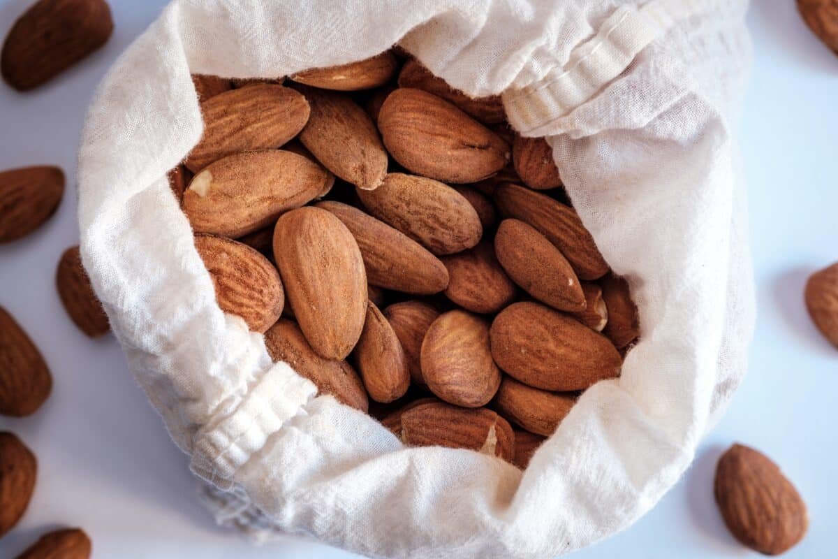 Almonds: A Superfood to Boost Your Health and Well-being